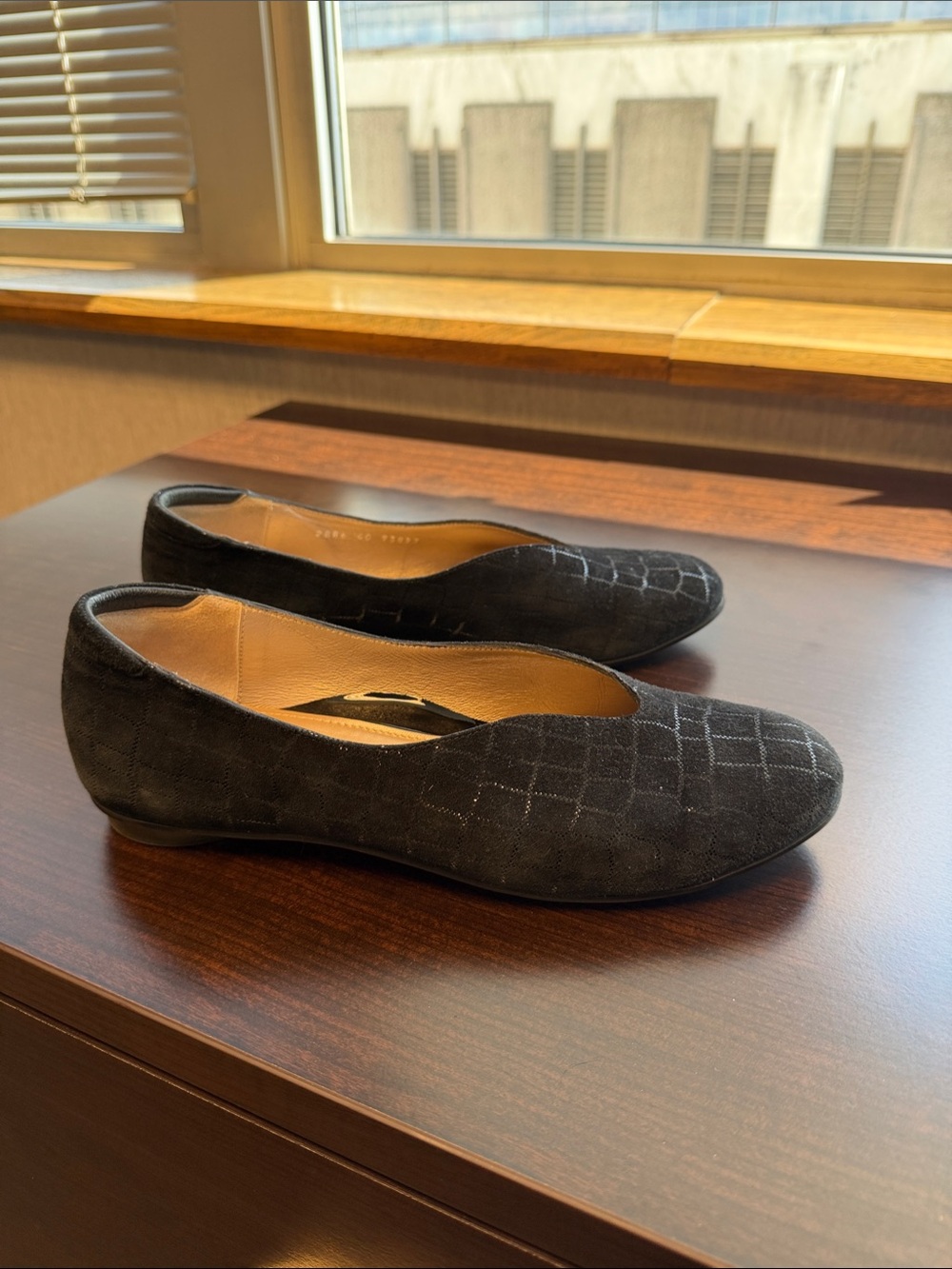 BeautiFeel Black pattern Suede Women's Flat size 40